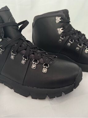 Danner Mountain 600 Waterproof Men’s Hiking Lace-Up Boots
